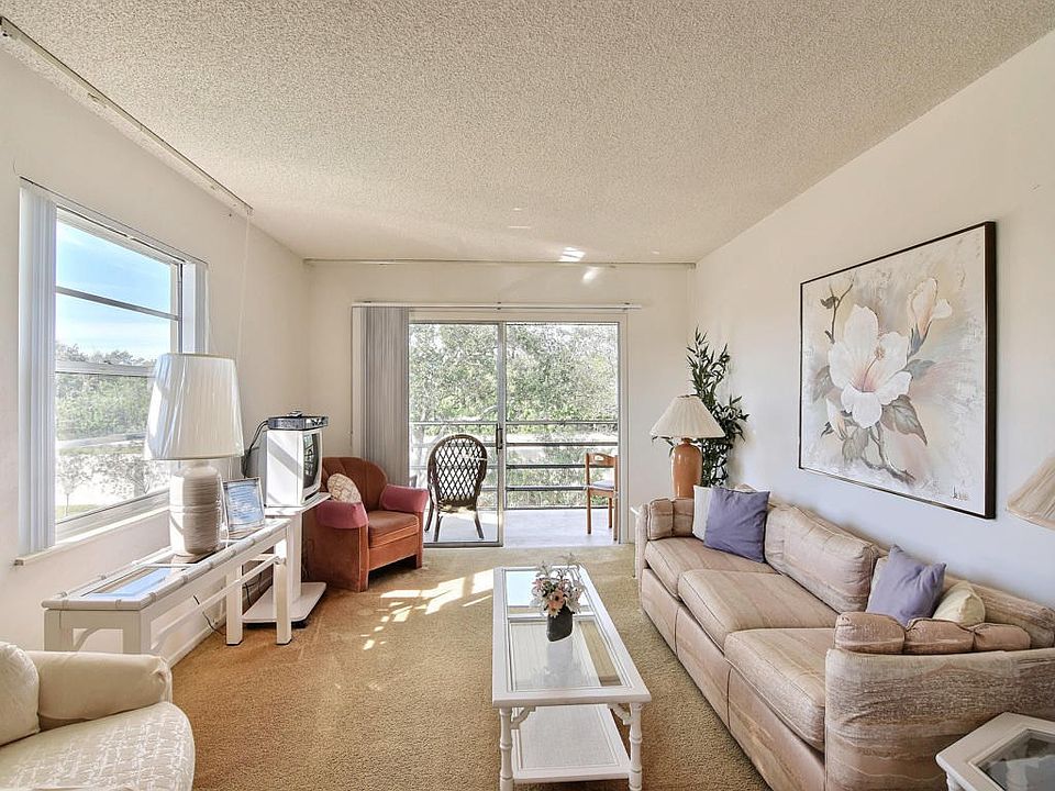 1st image of 41 Vista Gardens Trl