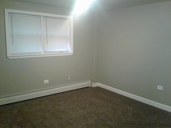 4th image of 216 N Pine Ave #G1