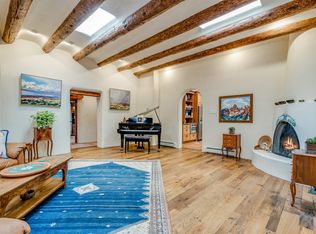 1662 1/2 Cerro Gordo Rd, Santa Fe, NM 87501