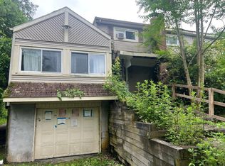 16 Bethlehem Pl, Poughkeepsie, NY 12603