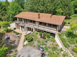 2333 Hawthorn Hill Rd NE, Rochester, MN 55906