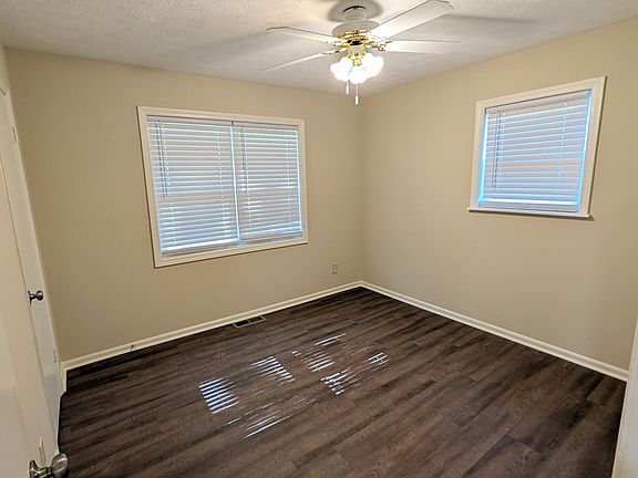 2nd image of 723 Cardinal Cir
