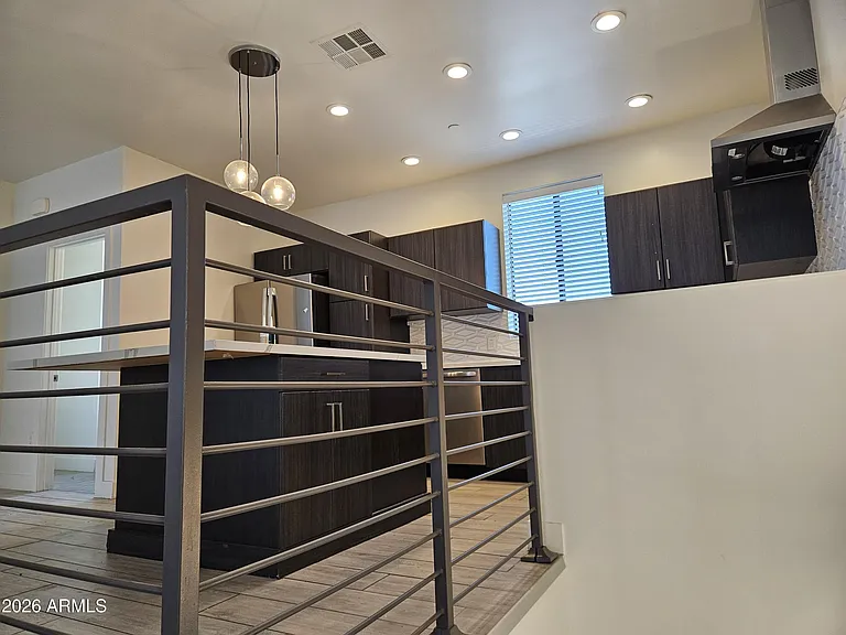 259 S Roosevelt St — Photo 4
