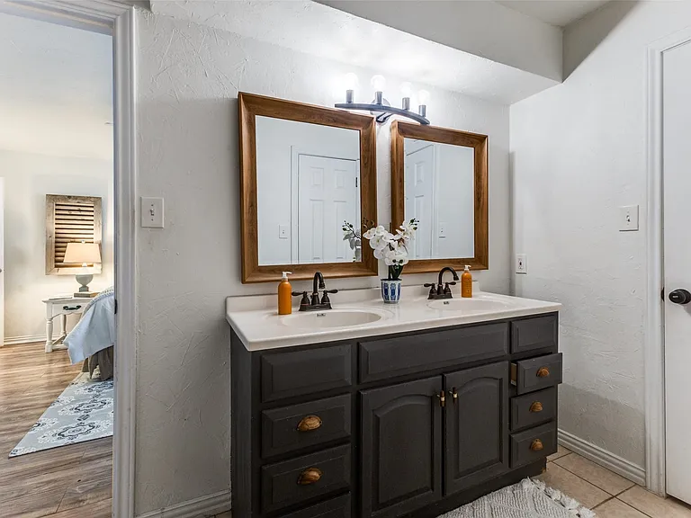 505 Wildwood Ter — Photo 18