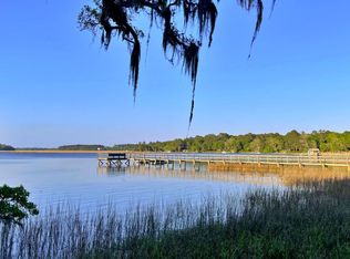 1828 Leadenwah Dr, Wadmalaw Island, SC 29487