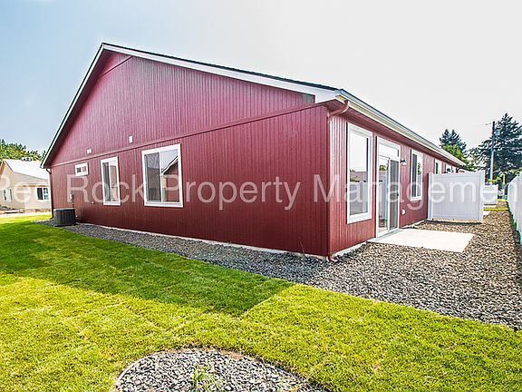 2nd image of 319 Marigold Ln