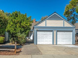 1103 Roxie Ln, Walnut Creek, CA 94597
