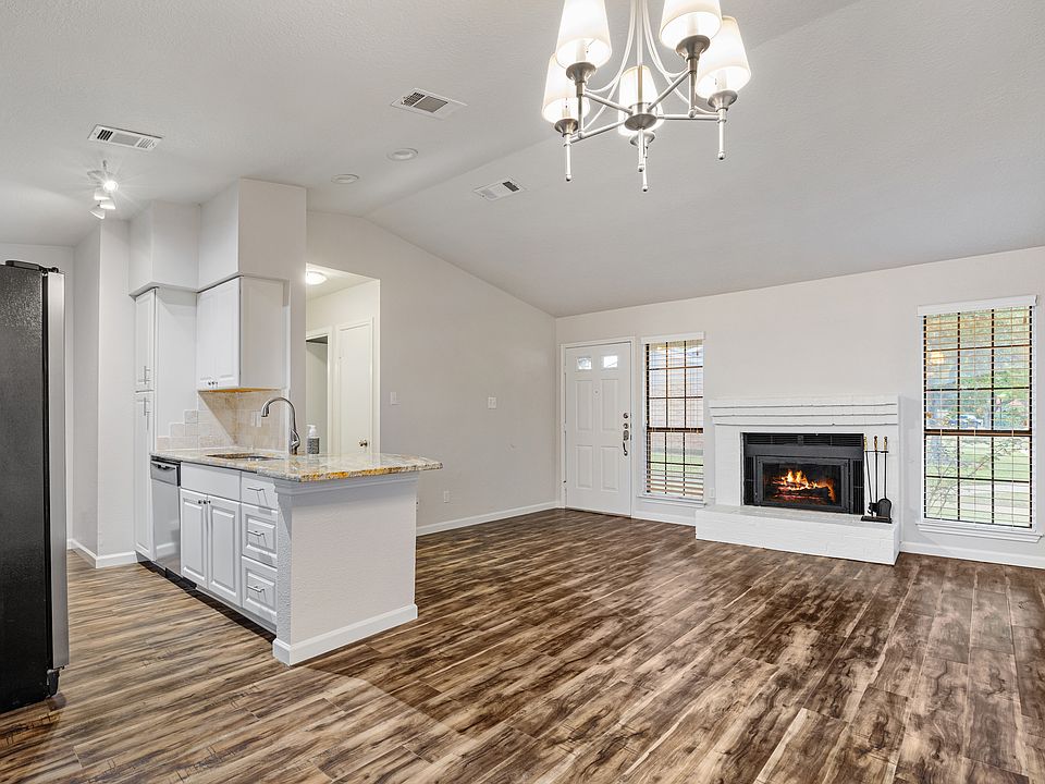 1st image of 2201 Maplewood Trl