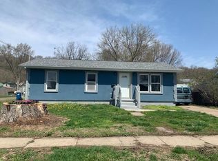 1819 Schiller St, Muscatine, IA 52761