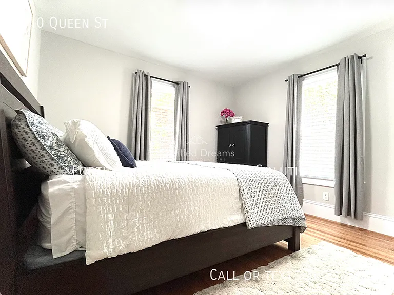 2240 Queen St — Photo 19