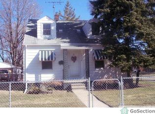 19358 Beaconsfield St, Harper Woods, MI 48225