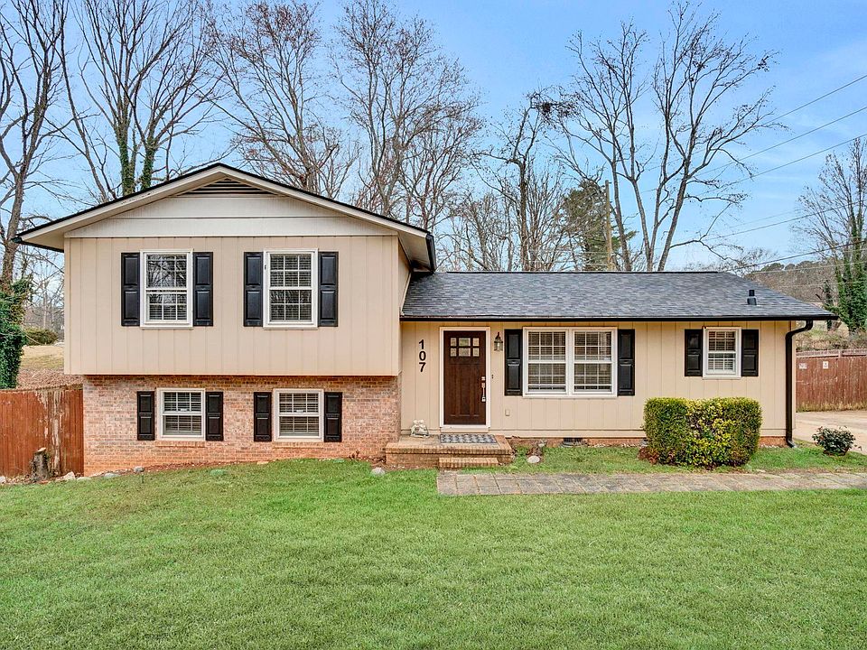1st image of 107 Bentbrush Dr