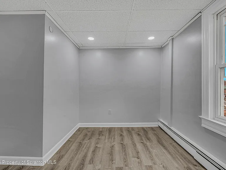 8 Green Ridge St #2 — Photo 11