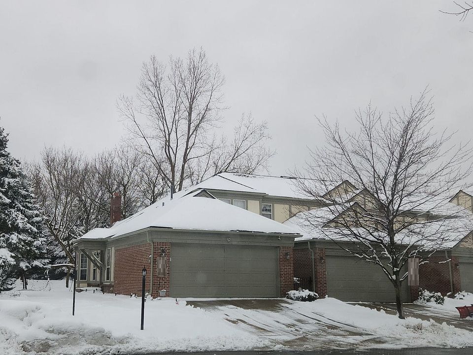 1st image of 41415 White Tail Ln #11