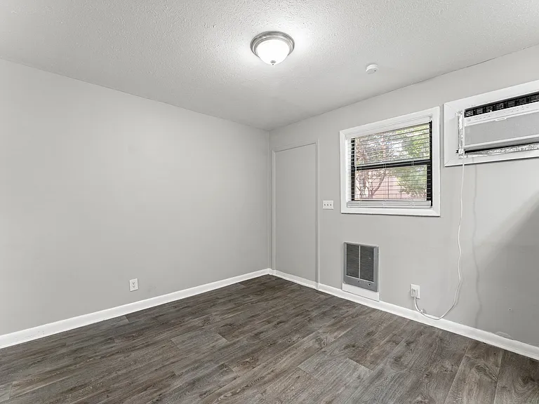 Balfour 296 — Photo 24