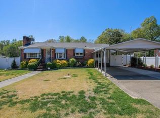 1414 Davis Ln, Hopewell, VA 23860