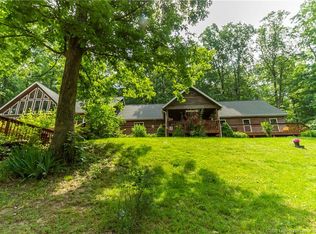 140 Sunset Rdg, Mitchell, IN 47446