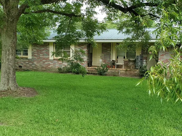 37 Noel St, Lyons, GA 30436