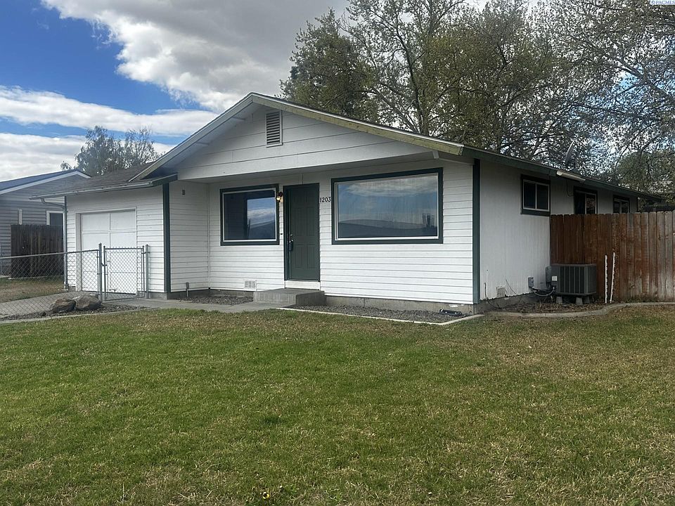 1st image of 1203 12th St