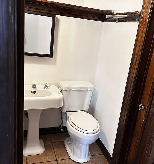 156 N Kenmore Ave #2 — Photo 4