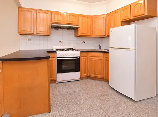 Rented by Ledvech Group | media 7