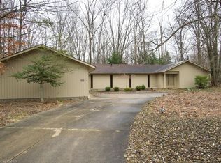11731 River Moss Rd, Strongsville, OH 44136