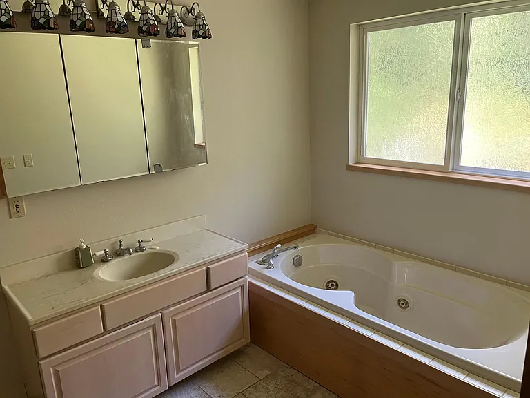 9472 Holly Farm Ln NE — Photo 14