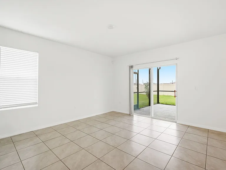 5635 Hollingworth Trl — Photo 11