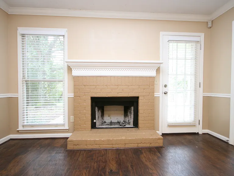 104 Hollington Dr NE — Photo 7