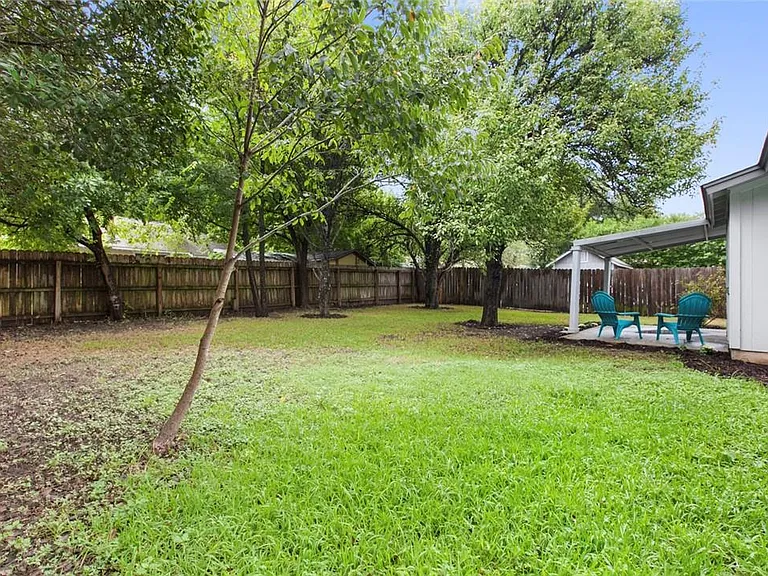 6101 Harwin Ln — Photo 14
