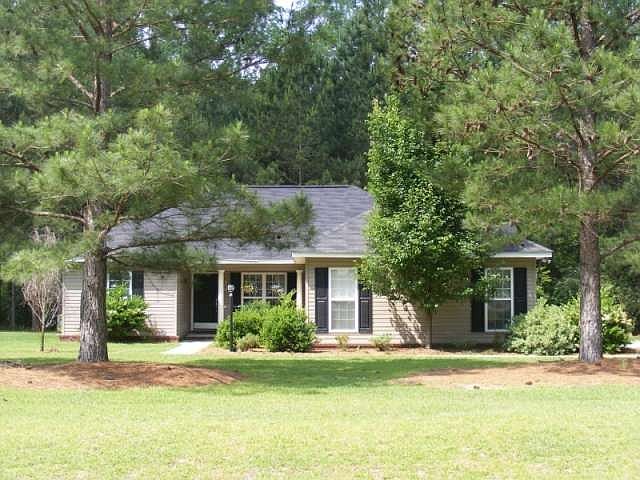 2nd image of 1301 Persimmon Pl