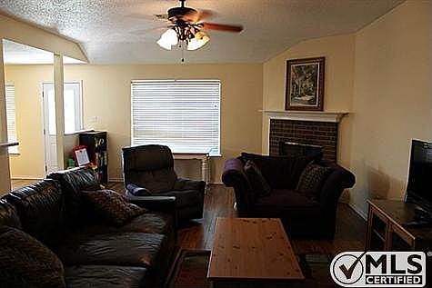 2nd image of 914 Shoal Creek Dr