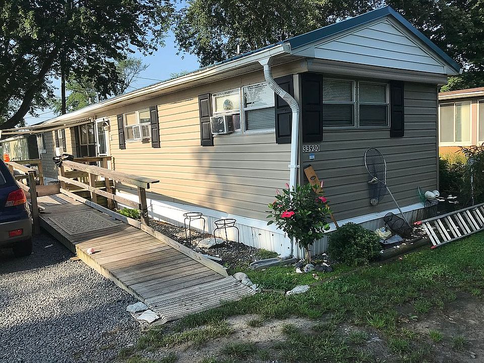 1st image of 33930 Cornflower Ln
