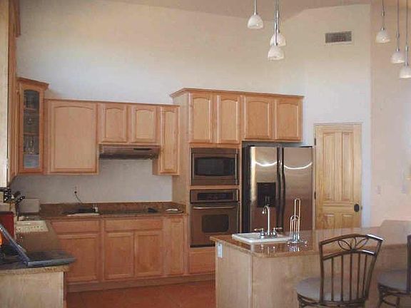 4th image of 34850 10th Street