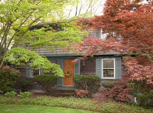 41 Thompson Hill Dr, Cumberland, RI 02864