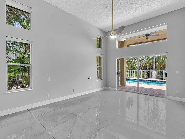 10434 NW 6th Ct — Photo 18
