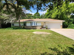 4110 Stonehaven Way, Richfield, WI 53076