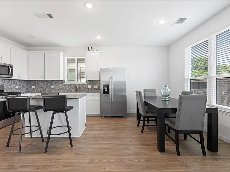 7323 Heath Knoll Ln — Photo 6