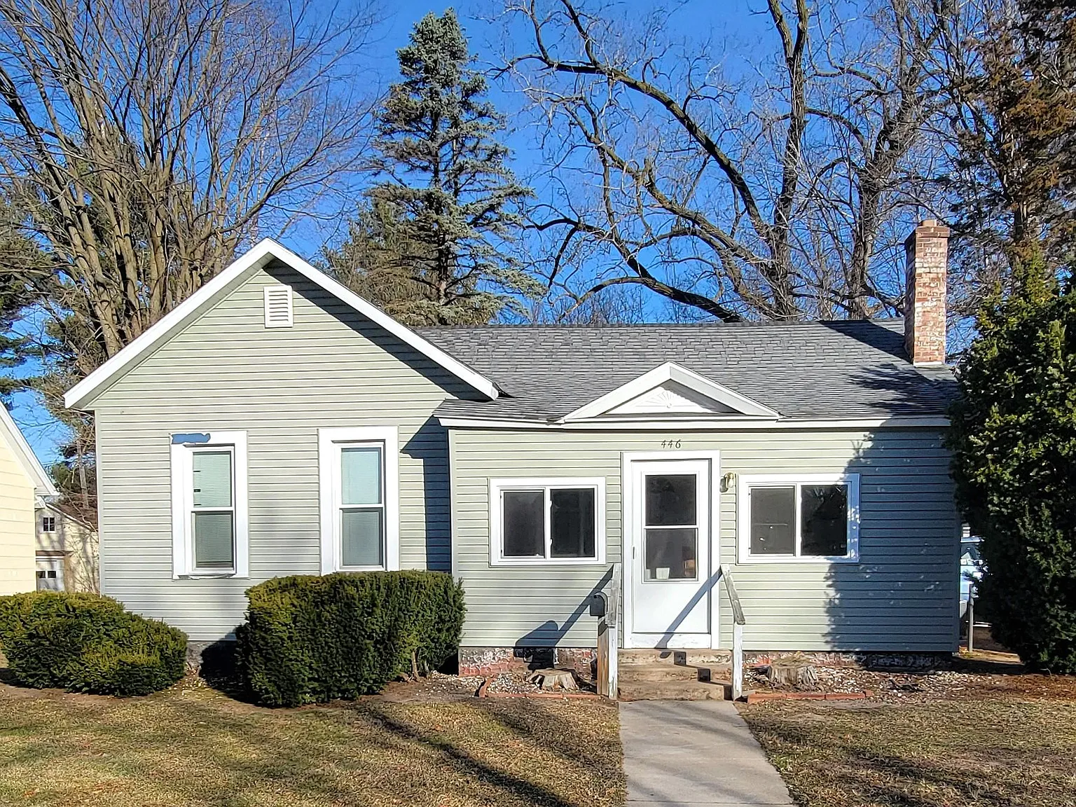3 bed, 1718 sqft, $1,470 — Photo 1