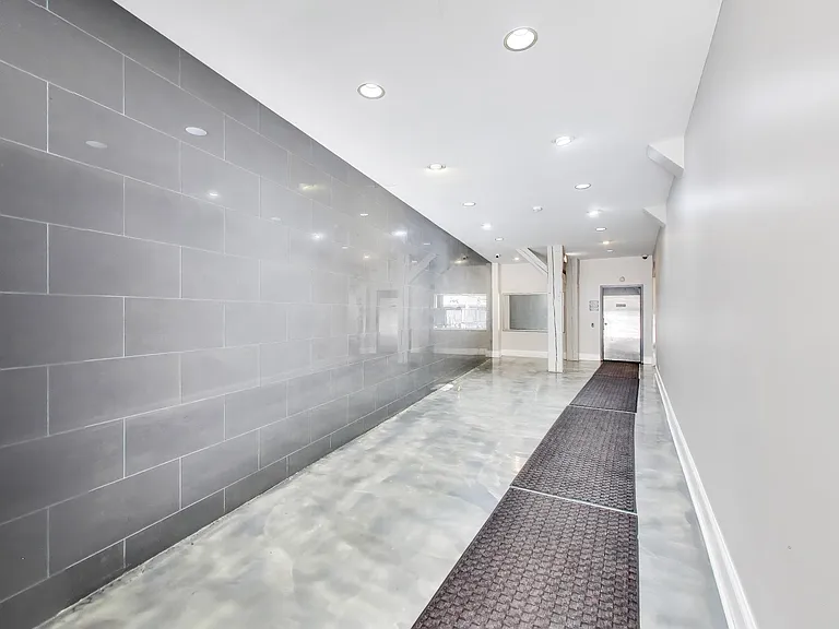 1760 W Wrightwood Ave #102 — Photo 2