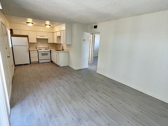 3rd image of 2645 Sherwood St APT 16