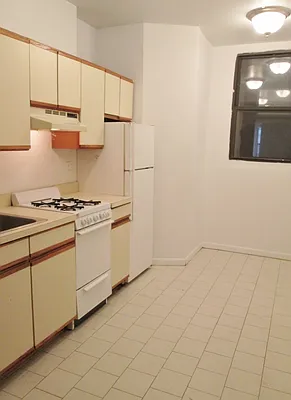 Rented by Keller Williams NYC | media 16