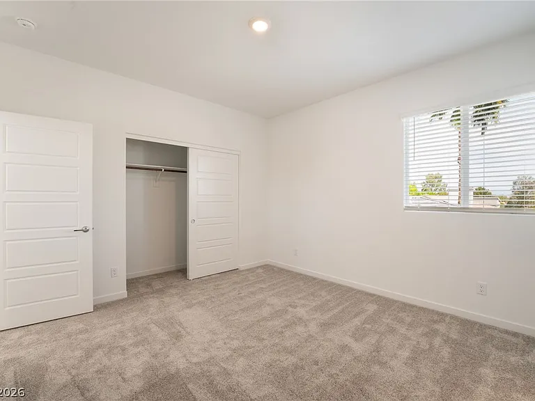 4136 Paragon Crest Ct — Photo 29