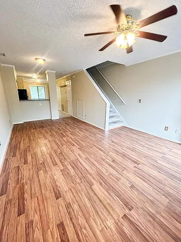 19 Canterbury Ct #1 Photo 1