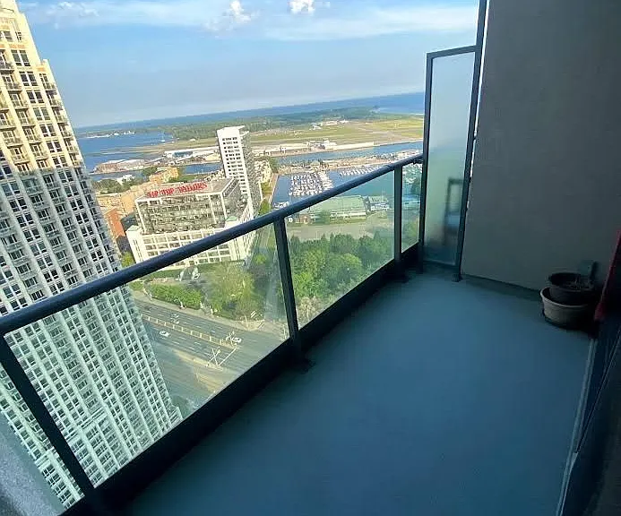 215 Fort York Blvd #3201 — Photo 11