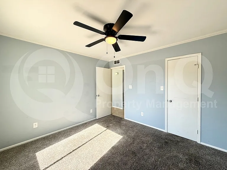8051 N 32nd Ln — Photo 11