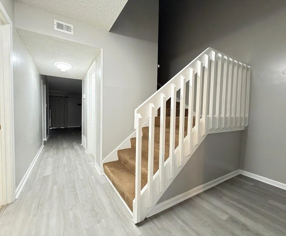 3 bed, 3.0 bath, 1756 sqft, $1,350 — Photo 3