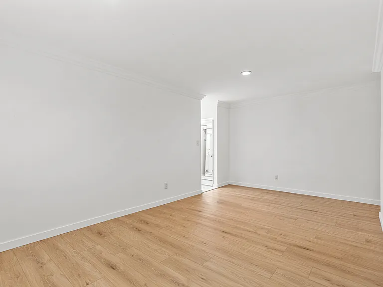4217 Whitsett Ave #1 — Photo 11