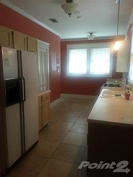 4th image of 1422 E Lloyd St