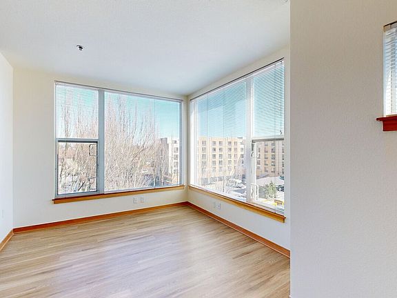 3rd image of 1231 NE Martin Luther King Jr Blvd #423